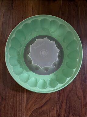 Tupperware green jelly container - missing lid